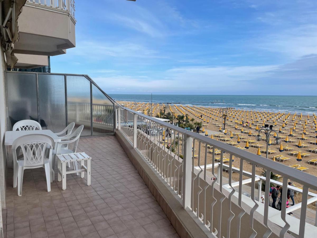 Fronte Mare-Residence Union 9 リド・ディ・イエゾロ エクステリア 写真