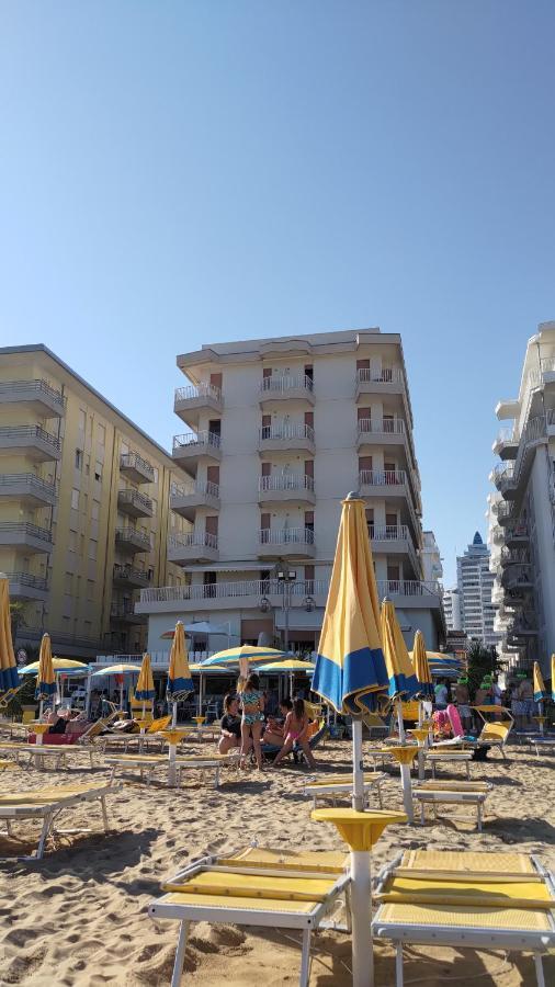Fronte Mare-Residence Union 9 リド・ディ・イエゾロ エクステリア 写真