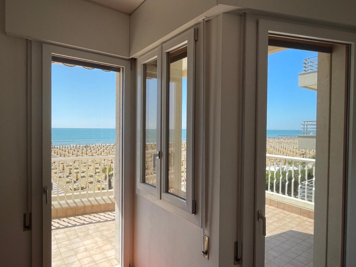 Fronte Mare-Residence Union 9 リド・ディ・イエゾロ エクステリア 写真